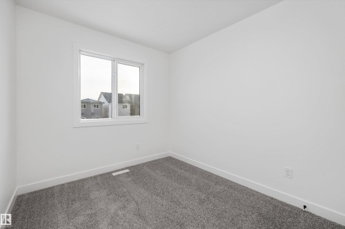 18847 29 Avenue, Edmonton, AB - Indoor Photo Showing Other Room