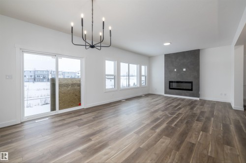 656 Kinglet Boulevard, Edmonton, AB - Indoor Photo Showing Living Room With Fireplace