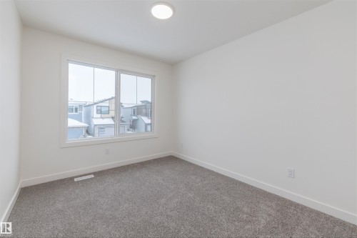 656 Kinglet Boulevard, Edmonton, AB - Indoor Photo Showing Other Room