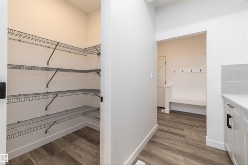 656 Kinglet Boulevard, Edmonton, AB - Indoor With Storage