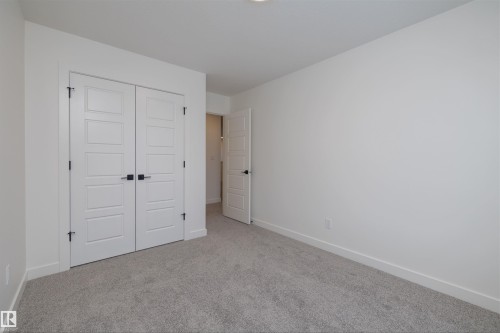 656 Kinglet Boulevard, Edmonton, AB - Indoor Photo Showing Other Room