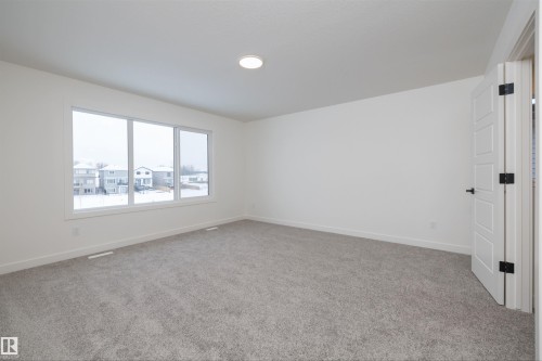 656 Kinglet Boulevard, Edmonton, AB - Indoor Photo Showing Other Room