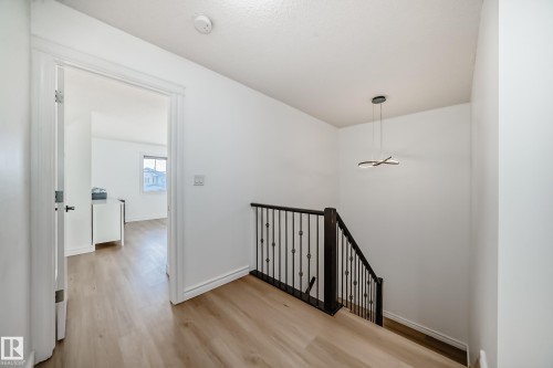 5308 165 Avenue, Edmonton, AB - Indoor Photo Showing Other Room