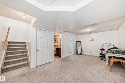 5308 165 Avenue, Edmonton, AB - Indoor Photo Showing Other Room