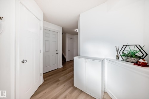 5308 165 Avenue, Edmonton, AB - Indoor Photo Showing Other Room