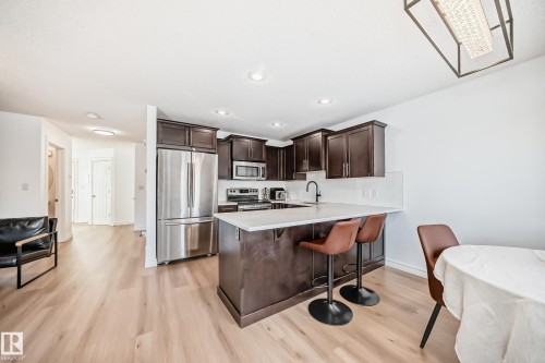 5308 165 Avenue, Edmonton, AB - Indoor Photo Showing Kitchen