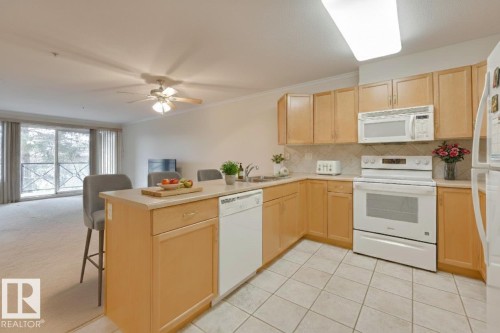 208 8912 156 Street, Edmonton, AB - Indoor Photo Showing Kitchen