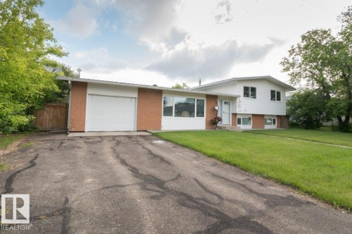 4716 57 Avenue, Tofield, AB - Outdoor With Facade