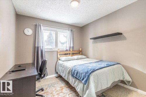 146 Maple Crescent, Wetaskiwin, AB - Indoor Photo Showing Bedroom