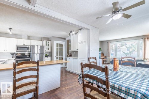 146 Maple Crescent, Wetaskiwin, AB - Indoor Photo Showing Kitchen With Double Sink