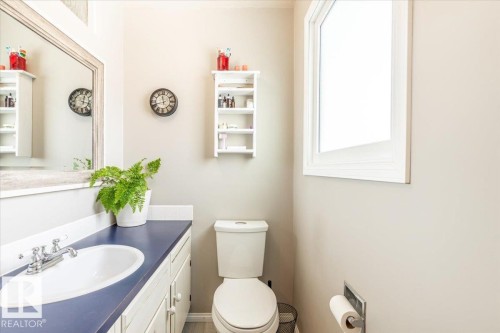 146 Maple Crescent, Wetaskiwin, AB - Indoor Photo Showing Bathroom
