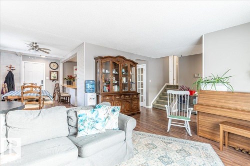 146 Maple Crescent, Wetaskiwin, AB - Indoor Photo Showing Other Room