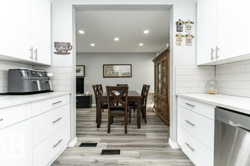 17419 96 Street, Edmonton, AB - Indoor Photo Showing Other Room