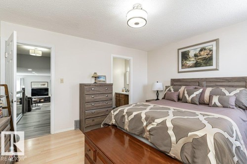 17419 96 Street, Edmonton, AB - Indoor Photo Showing Bedroom