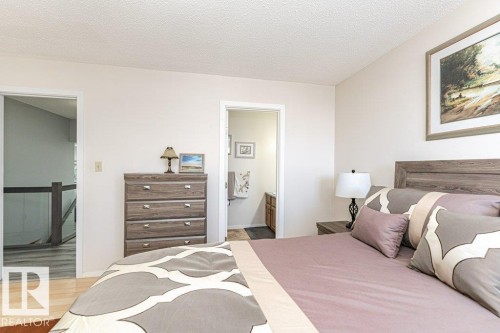 17419 96 Street, Edmonton, AB - Indoor Photo Showing Bedroom