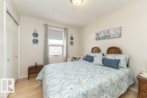17419 96 Street, Edmonton, AB - Indoor Photo Showing Bedroom