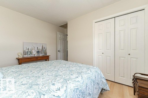 17419 96 Street, Edmonton, AB - Indoor Photo Showing Bedroom
