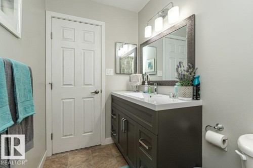 17419 96 Street, Edmonton, AB - Indoor Photo Showing Bathroom