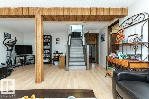 17419 96 Street, Edmonton, AB - Indoor Photo Showing Other Room