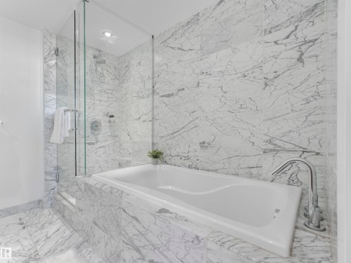 410 2504 109 Street, Edmonton, AB - Indoor Photo Showing Bathroom