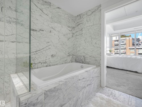 410 2504 109 Street, Edmonton, AB - Indoor Photo Showing Bathroom