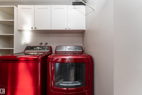 174 Oeming Road, Edmonton, AB - Indoor Photo Showing Laundry Room