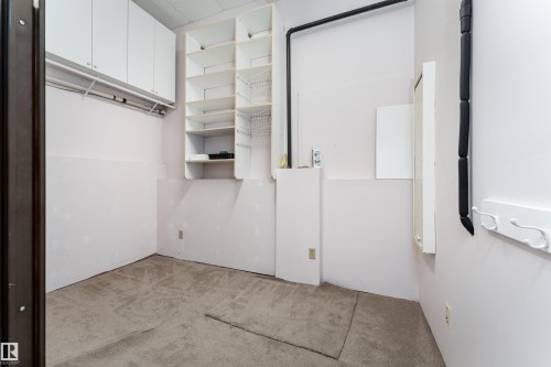 174 Oeming Road, Edmonton, AB - Indoor Photo Showing Other Room
