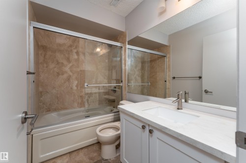 174 Oeming Road, Edmonton, AB - Indoor Photo Showing Bathroom