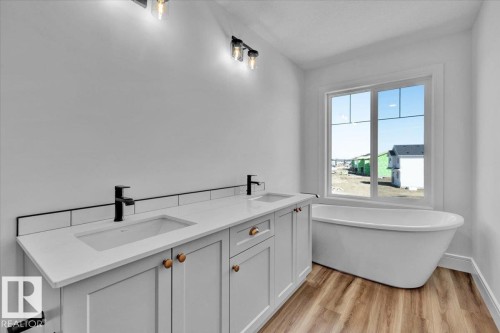 161 Caledon Crescent, Spruce Grove, AB - Indoor Photo Showing Bathroom