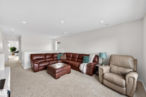 20016 130 Avenue, Edmonton, AB - Indoor Photo Showing Other Room