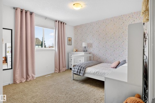 20016 130 Avenue, Edmonton, AB - Indoor Photo Showing Bedroom
