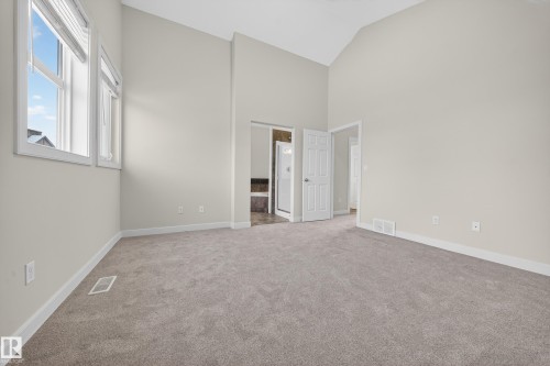 17 1720 Garnett Point(E), Edmonton, AB - Indoor Photo Showing Other Room
