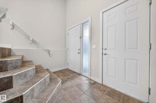 17 1720 Garnett Point(E), Edmonton, AB - Indoor Photo Showing Other Room