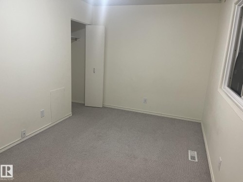 107 Woodstock, Edmonton, AB - Indoor Photo Showing Other Room