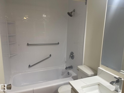 107 Woodstock, Edmonton, AB - Indoor Photo Showing Bathroom