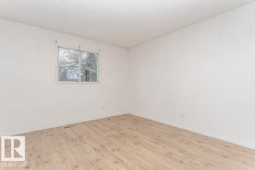 3518 42A Avenue, Edmonton, AB - Indoor Photo Showing Other Room