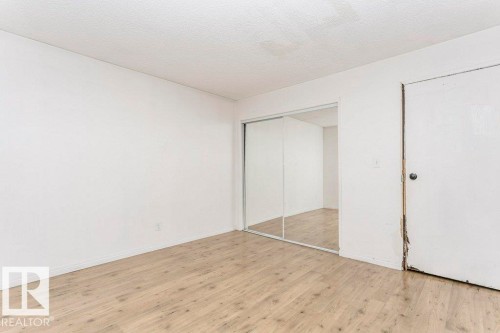 3518 42A Avenue, Edmonton, AB - Indoor Photo Showing Other Room