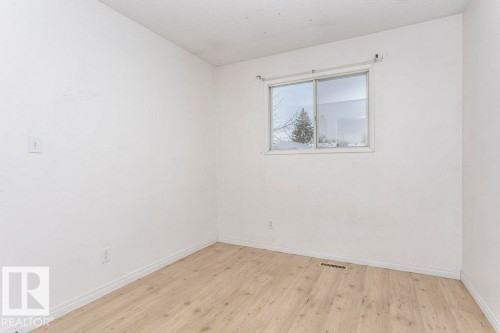 3518 42A Avenue, Edmonton, AB - Indoor Photo Showing Other Room