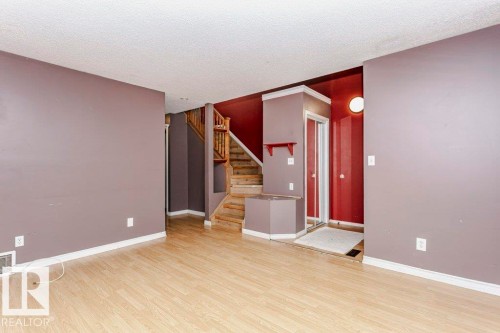 3518 42A Avenue, Edmonton, AB - Indoor Photo Showing Other Room