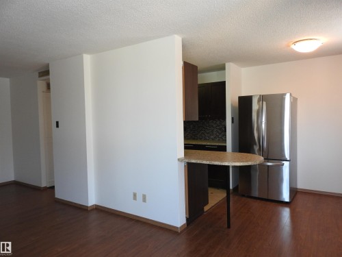 105 10160 115 Street, Edmonton, AB - Indoor