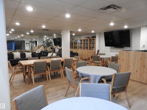 105 10160 115 Street, Edmonton, AB - Indoor Photo Showing Dining Room