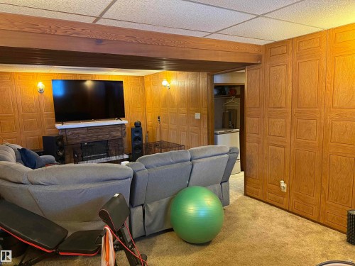 17115 100 Street, Edmonton, AB - Indoor