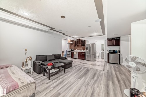 6113 60 Street, Beaumont, AB - Indoor
