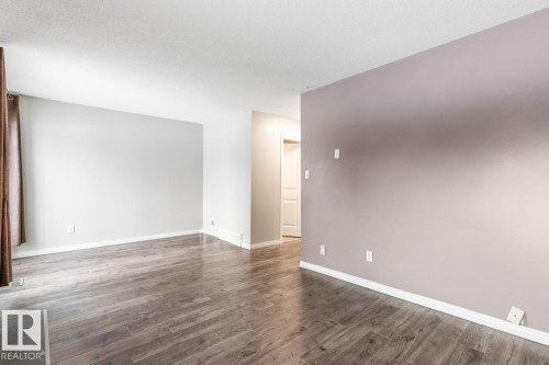 5346 38A Avenue, Edmonton, AB - Indoor Photo Showing Other Room