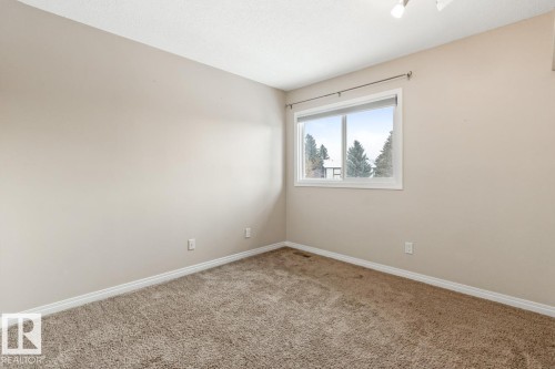 5346 38A Avenue, Edmonton, AB - Indoor Photo Showing Other Room