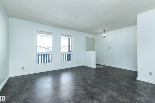 14911 29 Street, Edmonton, AB - Indoor Photo Showing Other Room