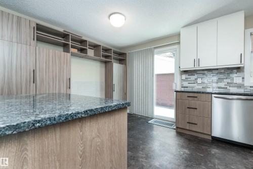 14911 29 Street, Edmonton, AB - Indoor Photo Showing Kitchen