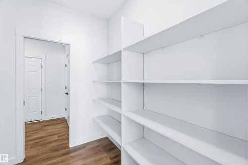 View of storage area - 2211 4 Avenue, Edmonton, AB - Indoor