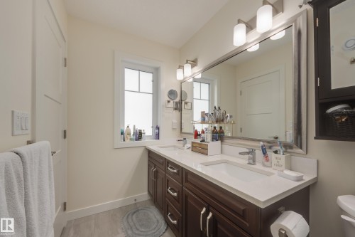 64 Maple Crescent, Gibbons, AB - Indoor Photo Showing Bathroom