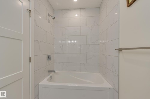 64 Maple Crescent, Gibbons, AB - Indoor Photo Showing Bathroom